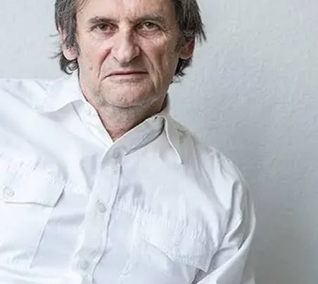 Max Rüdlinger Biography: Net Worth, TV Shows & Movies, Height, Wife, Children, Age