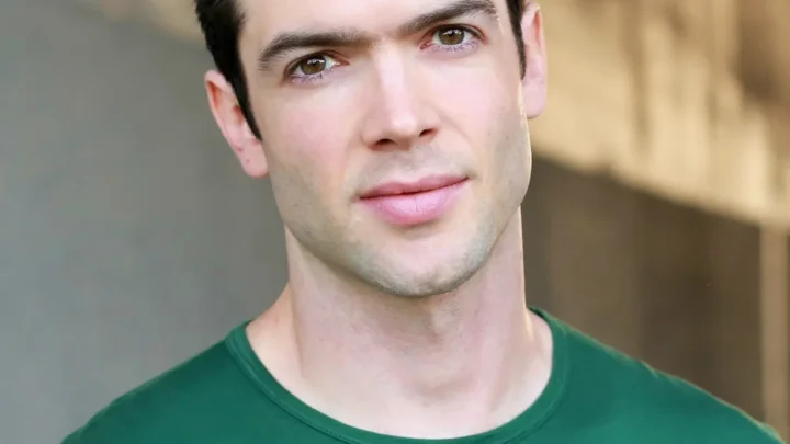 Ethan Peck Biography: Age, Net Worth, Height, Parents, Sister, Movies & TV Shows, Star Trek, Wife
