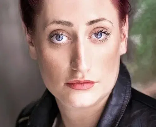 Lauren Socha Biography: Movies, Age, Net Worth, Height, Parents, Ethnicity, Siblings Instagram, Religion