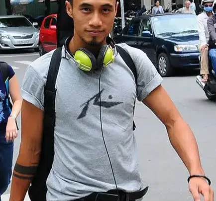 Phạm Anh Khoa Biography: Wife, Age, Net Worth, Career, Height, Parents, Songs, Child