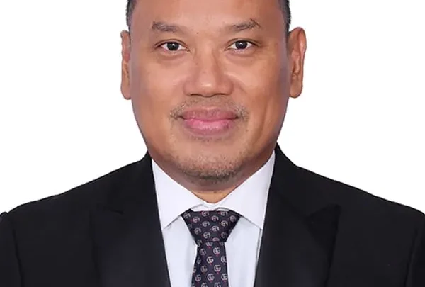 Uya Kuya Biography: Wife, Age, Children, Net Worth, Career, Height, Parents, Siblings