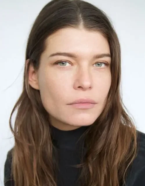 Louise Pedersen Biography: Husband, Age, Net Worth, Daughter, Career, Height, Parents, Siblings