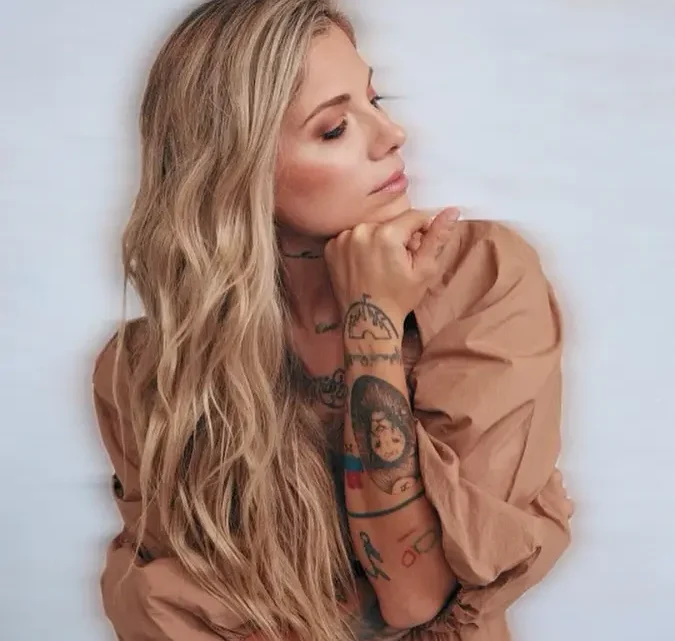 Christina Perri Biography: Net Worth, Age, Parents, Songs, Husband, Height, Albums