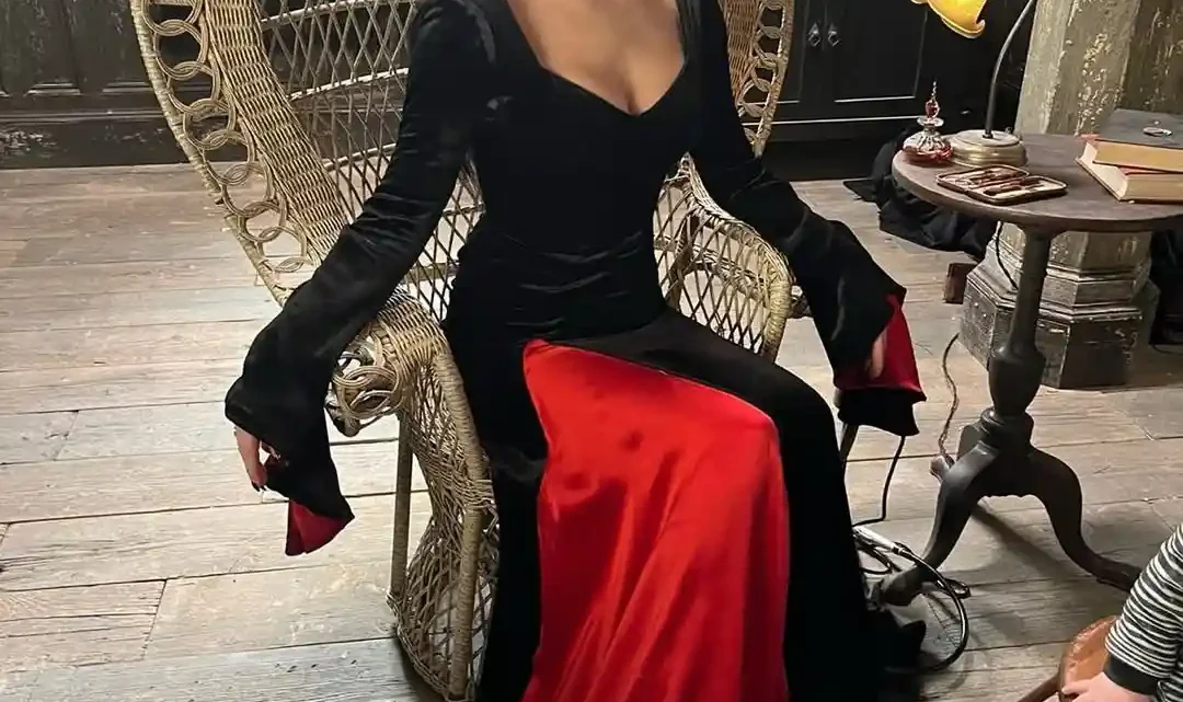 15 Fun Facts About Catherine Zeta-Jones