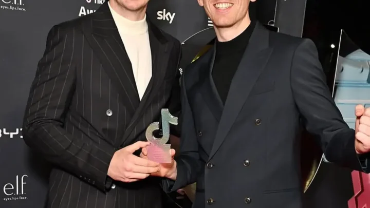 Gardiner Brothers Biography: Net Worth, Tour, Age, Parents, Height, Girlfriend, Twins, Wikipedia