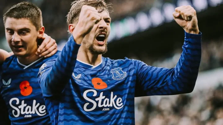 Kiernan Dewsbury-Hall Bio: Wife, Fee, Parents, Age, Salary, Net Worth, Stats, Children, Height