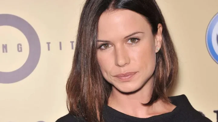 Rhona Mitra Biography: Parents, Age, Height, Net Worth, Real Name, Instagram, Husband, Movies, Nationality