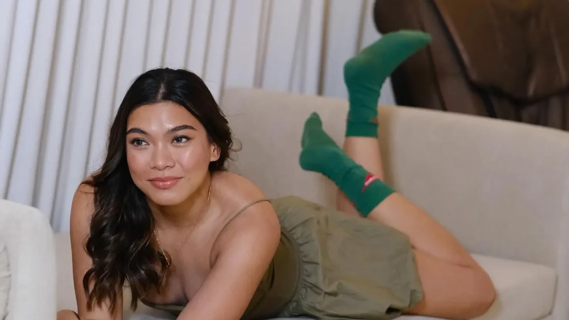 Alyssa Valdez Biography: Parents, Siblings, Net Worth, Age, Height, Family, Pictures, Awards, Boyfriend, Team  