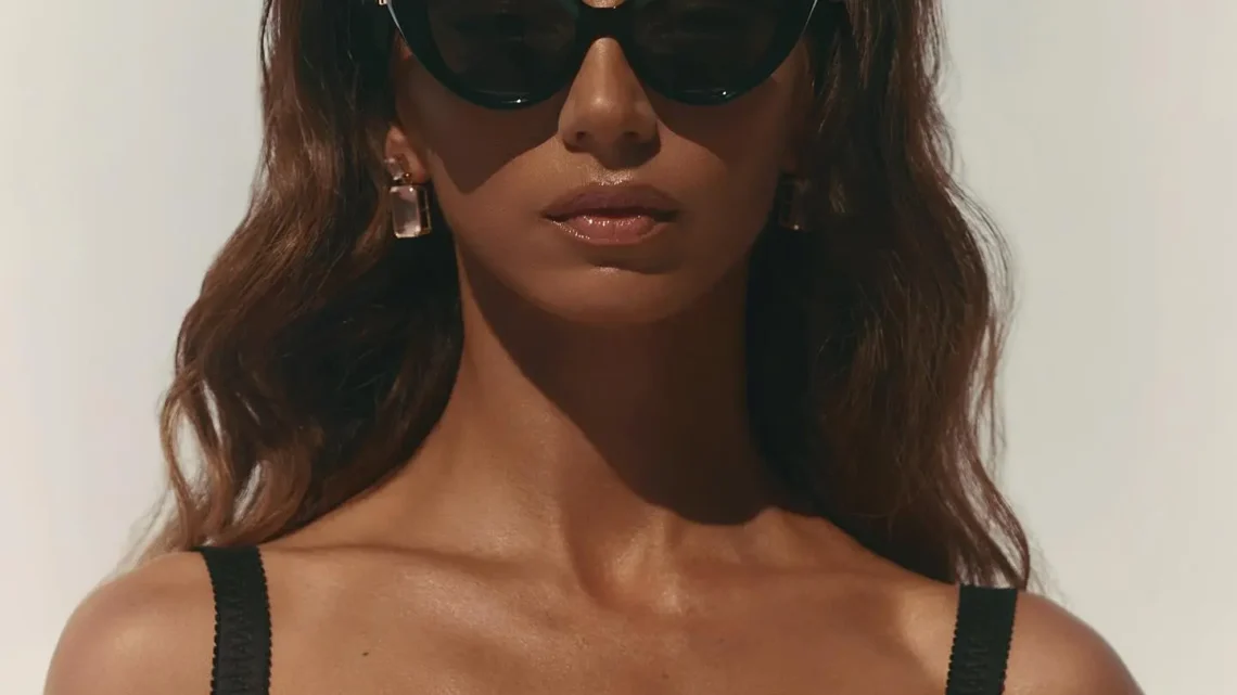 Angela Sarafyan Biography: Pictures, Boyfriend, Films, TV Series, Net Worth, Siblings, Height, Parents, Age