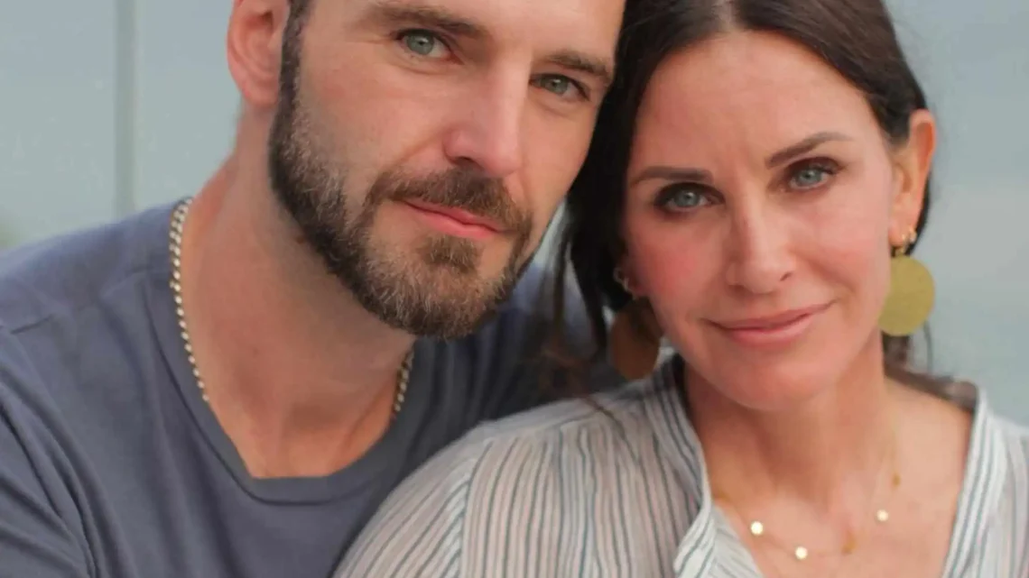 Johnny McDaid Biography: Girlfriend, Songs, Height, Parents, Age, Net Worth, Siblings, Awards, Playlist