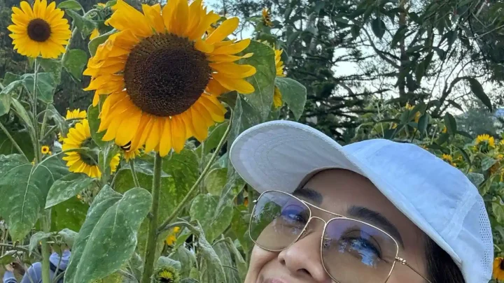 Bernadette Sembrano Biography: Lyrics, Husband, Films, Songs, Awards, Parents, Siblings, Net Worth, Age, Height  