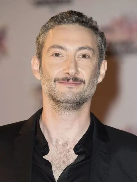 Vincent Desagnat Biography: Girlfriend, Child, Movies, TV Shows, Net Worth, Age, Height, Parents, Siblings