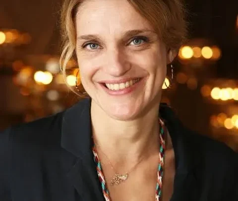 Olivia Côte Biography: Boyfriend, TV Series, Movies, Net Worth, Age, Height, Parents, Siblings, Awards