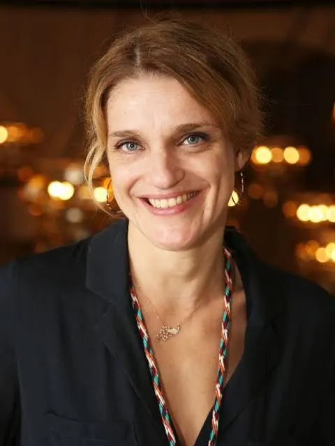 Olivia Côte Biography: Boyfriend, TV Series, Movies, Net Worth, Age, Height, Parents, Siblings, Awards