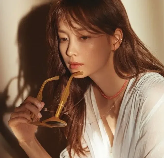 Lee Na-young Biography: Movies, Husband, Child, Age, Net Worth, Parents, Children, Siblings, Height, TV Drama