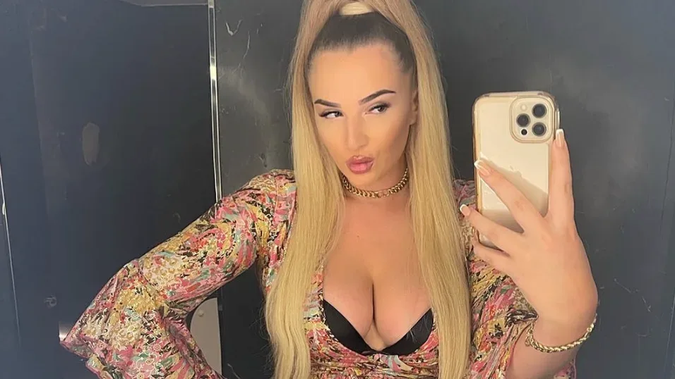 Fabiola Volkers Biography: Age, Boyfriend, Net Worth, Height, Songs, Nationality, Parents, Instagram