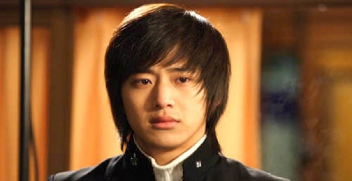 Lee Wan Biography: Age, Net Worth, Family, Children, Siblings, Height, Movies, Wife, Birthday