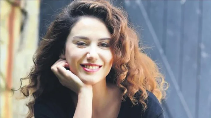 Ekin Türkmen Biography: Age, Husband, Height, Net Worth, Movies & TV Shows, Parents, Sister