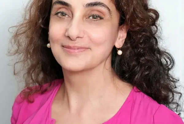 Marinella (singer) Biography: Record Label, Movies, Age, Net Worth, Height, Siblings, Parents, Child, Husband, Songs