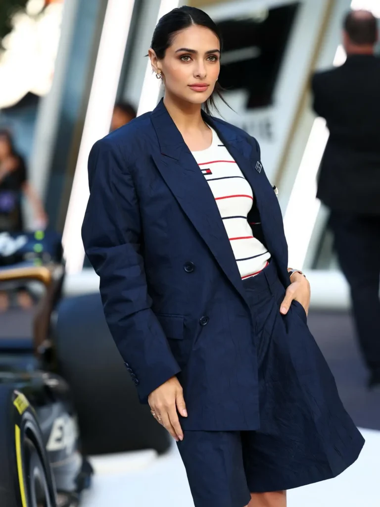 Renata Notni Biography: Nationality, Pictures, Boyfriend, Movies, Age, Net Worth, Parents,  Siblings, Height