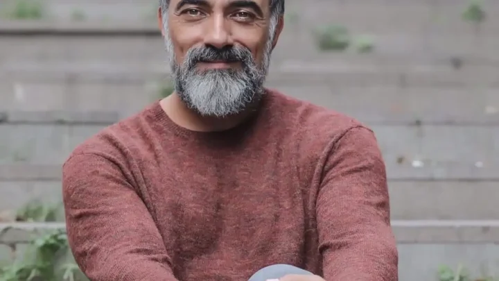 Selim Bayraktar Biography: TV Series, Movies, Height, Parents, Age, Net Worth, Siblings, Wife