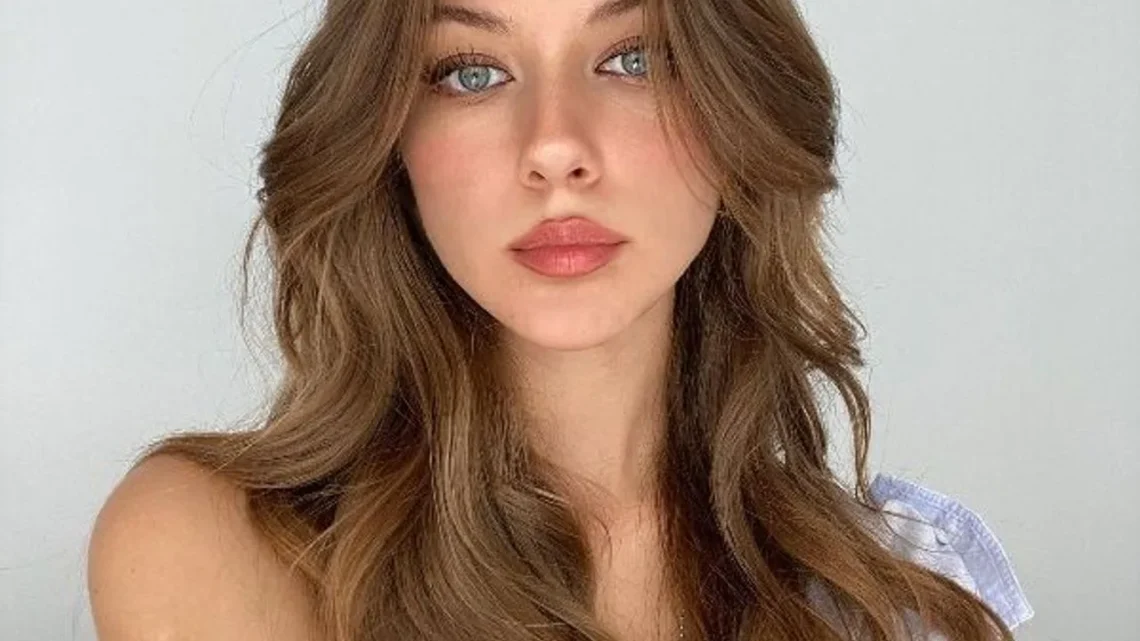 Selinay Taşol Biography: Age, Net Worth, TV Shows, Husband, Parents, Instagram, Movies