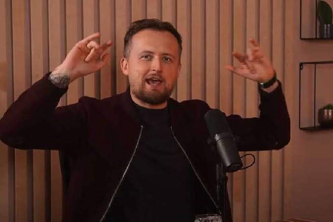 Mantas Katleris Biography: Wife, Age, Net Worth, Career, YouTube, Podcasts, Instagram