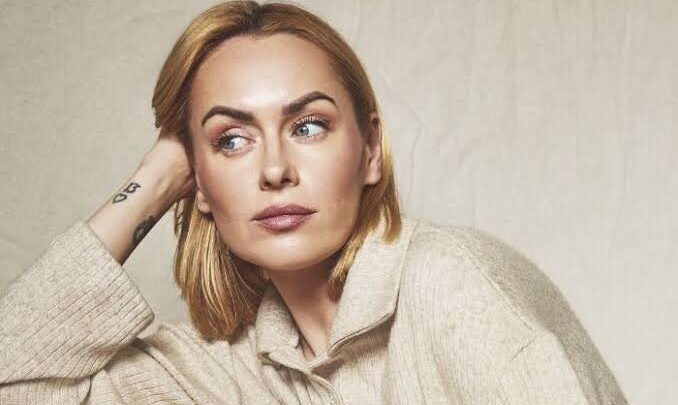 Simona Nainė Biography: Husband, Age, Net Worth, Height, Parents, Songs, Business, Instagram