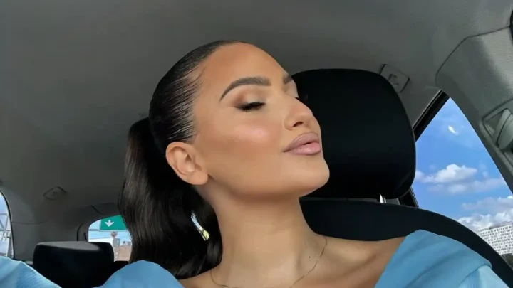 Va Vana Biography: Age, Net Worth, Height, Parents, Siblings, YouTube, Boyfriend, Lifestyle, Pictures