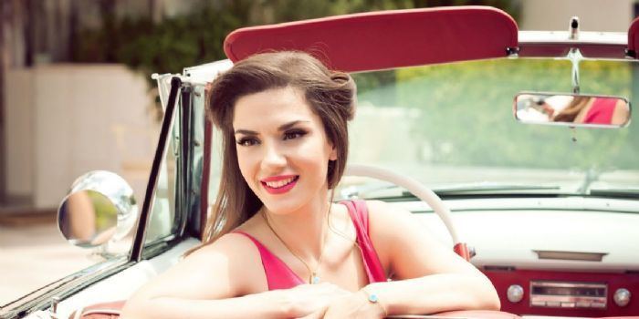 Vaso Laskaraki Biography: Age, Net Worth, Husband, Parents, Child, Siblings, Height, TV Series, Films