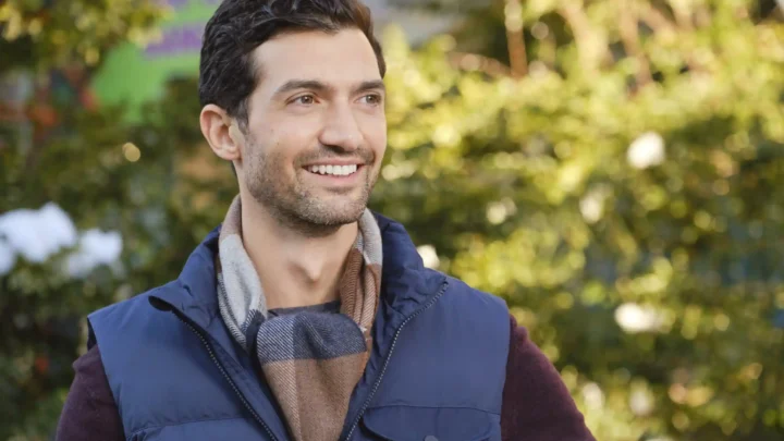 David Alpay Biography: Height, Parents, Siblings, Age, Net Worth, Awards, TV Series, Films, Girlfriend