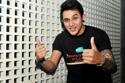 Vicky Nitinegoro Biography: Wife, Age, Height, Net Worth, Movies, Parents, Restaurant