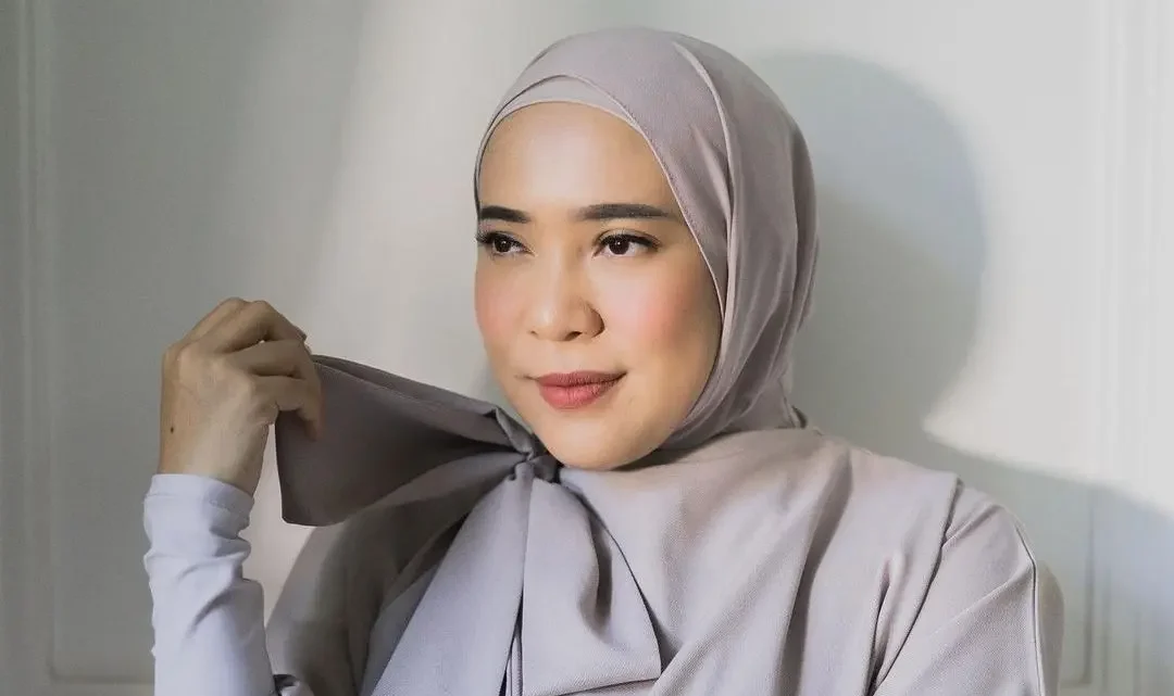 Fitri Tropica Biography: Husband, Net Worth, Children, Age, Height, Movies, Parents