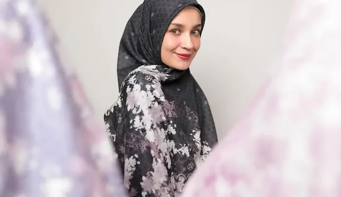 Shireen Sungkar Biography: Net Worth, Husband, Age, Children, Parents, Height, Movies