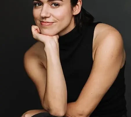 Nina Kiri Biography: Age, Movies, Boyfriend, Net Worth, Instagram, Parents, Height, Ethnicity, Sister