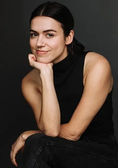 Nina Kiri Biography: Age, Movies, Boyfriend, Net Worth, Instagram, Parents, Height, Ethnicity, Sister