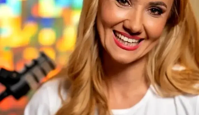 Oana Ioniță Biography: Husband, Age, Children, Net Worth, Height, Career, Dance Academy, TV Shows