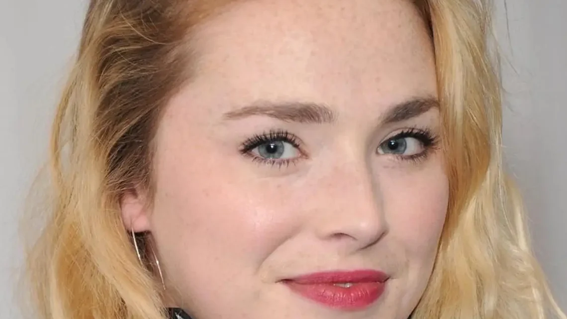Freya Mavor Biography: Age, Height, Net Worth, Movies, Parents, Religion, Siblings, Movies, Religion