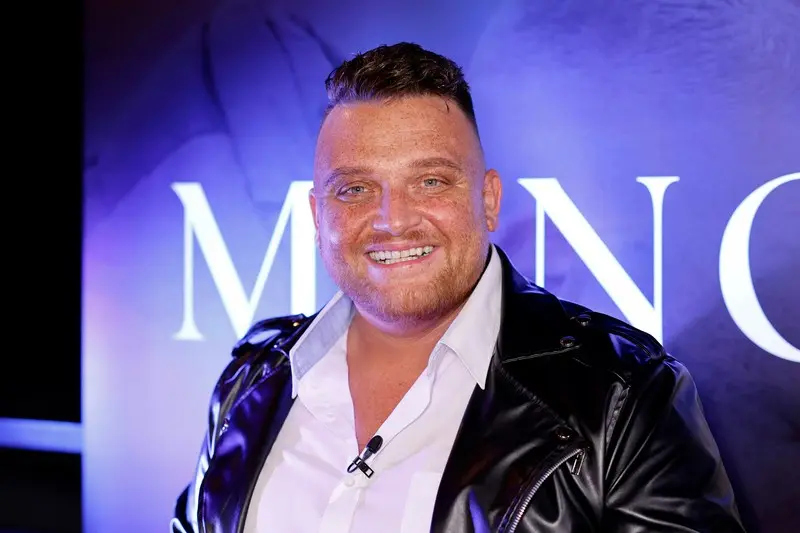 Menowin Biography: Wife, Age, Children, Net Worth, Height, Career, Songs, Instagram