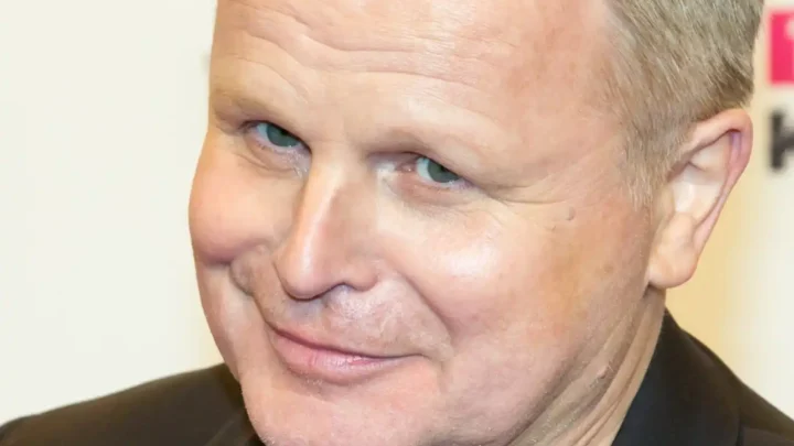 Herbert Grönemeyer Biography: Wife, Net Worth, Children, Siblings, Movies & TV Shows, Height, Age