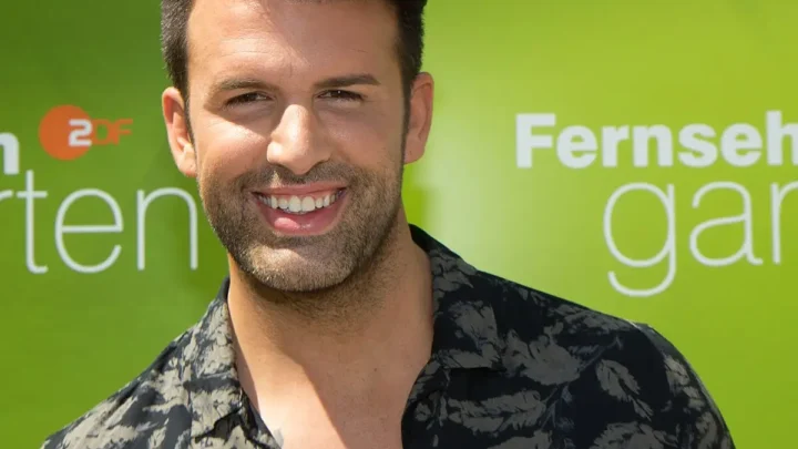 Jay Khan Biography: Real Name, Age, Net Worth, Height, Songs, Career, Instagram, Wife