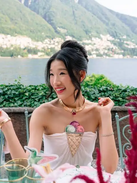 Becca Bloom Biography: Husband, Age, TikTok, Parents, Real Name, Ethnicity, Religion, Net Worth, Wedding