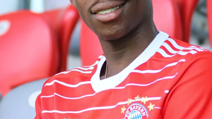 Noël Aséko Nkili Biography: Brothers, Contract, Parents, Height, Religion, Injury, Net Worth, Current Club, Age, Instagram