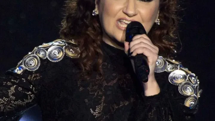 Eleanor Cassar Biography: Spouse, Net Worth, Songs & Albums, Awards, Nationality, Age, Height