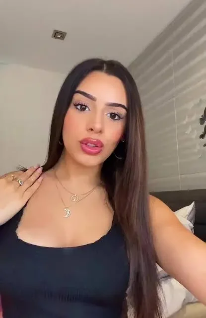 Celina Sharma Biography: Songs, Parents, Religion, Height, Brother, Age, Instagram, Boyfriend