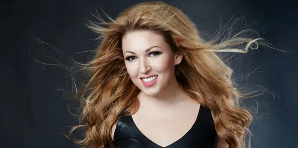 Irina Dubtsova Biography: Age, Net Worth, Songs, Son, Height, Ex-Husband