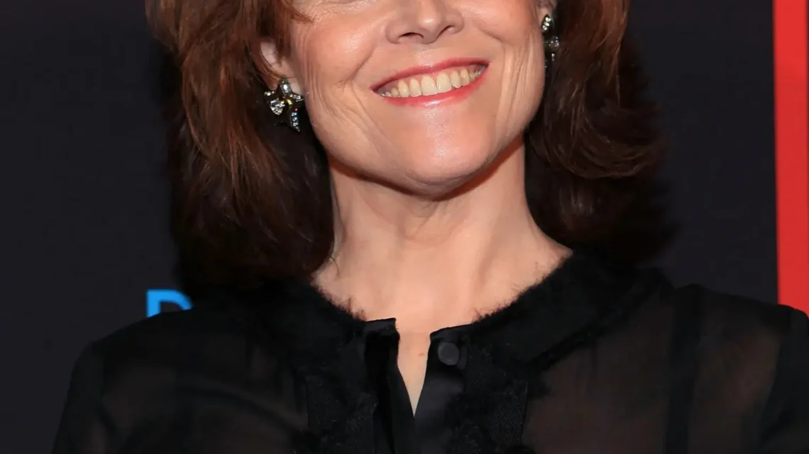 Sigourney Weaver Biography: Husband, Age, Children, Net Worth, Height, Movies & TV Shows, Career