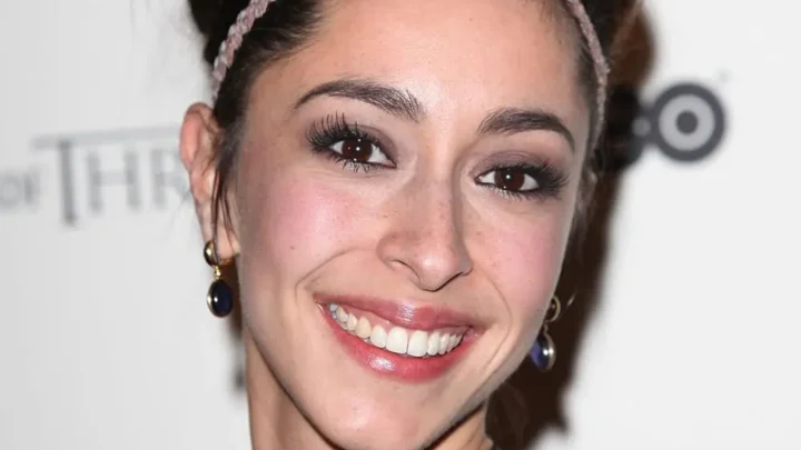 Oona Chaplin Biography: Age, Boyfriend, Net Worth, Height, Movies & TV Shows, Parents, Family Legacy