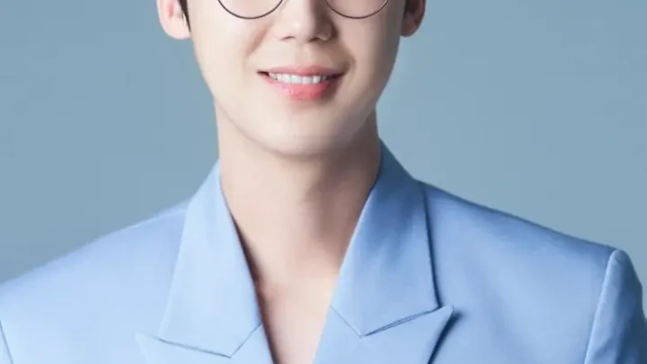 Yoon Jong-hoon Biography: Age, Height, Net Worth, Wife, Girlfriend, Movies & TV Shows