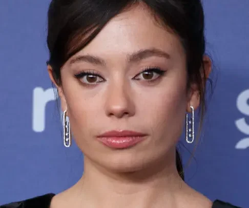 Anna Castillo Biography: Age, Sister, Height, Ethnicity, Parents, Religion, Movies, Boyfriend, Net Worth